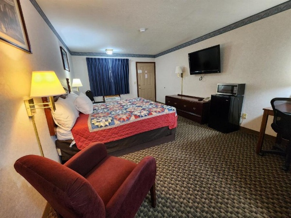 Americas Inn Bardstown image 24