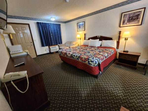 Americas Inn Bardstown image 26