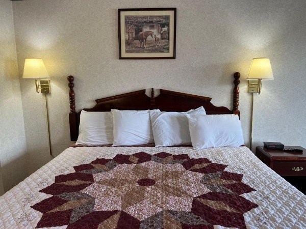 Americas Inn Bardstown image 32