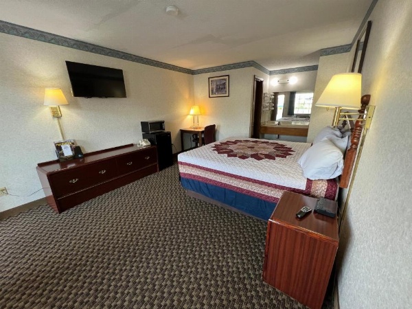 Americas Inn Bardstown image 34