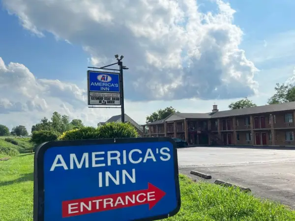 Americas Inn Bardstown Main image